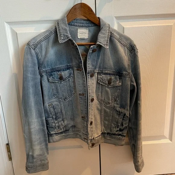 AE Distressed Denim Blue Jean Button Down Jacket Small Boxy Trucker - Picture 3 of 13